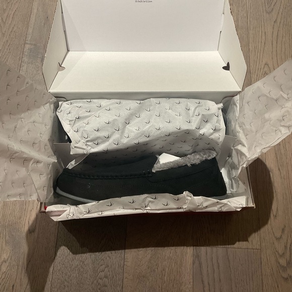 NEW Slipperooz Spun Indoor-Outdoor Slipper. - Picture 5 of 9